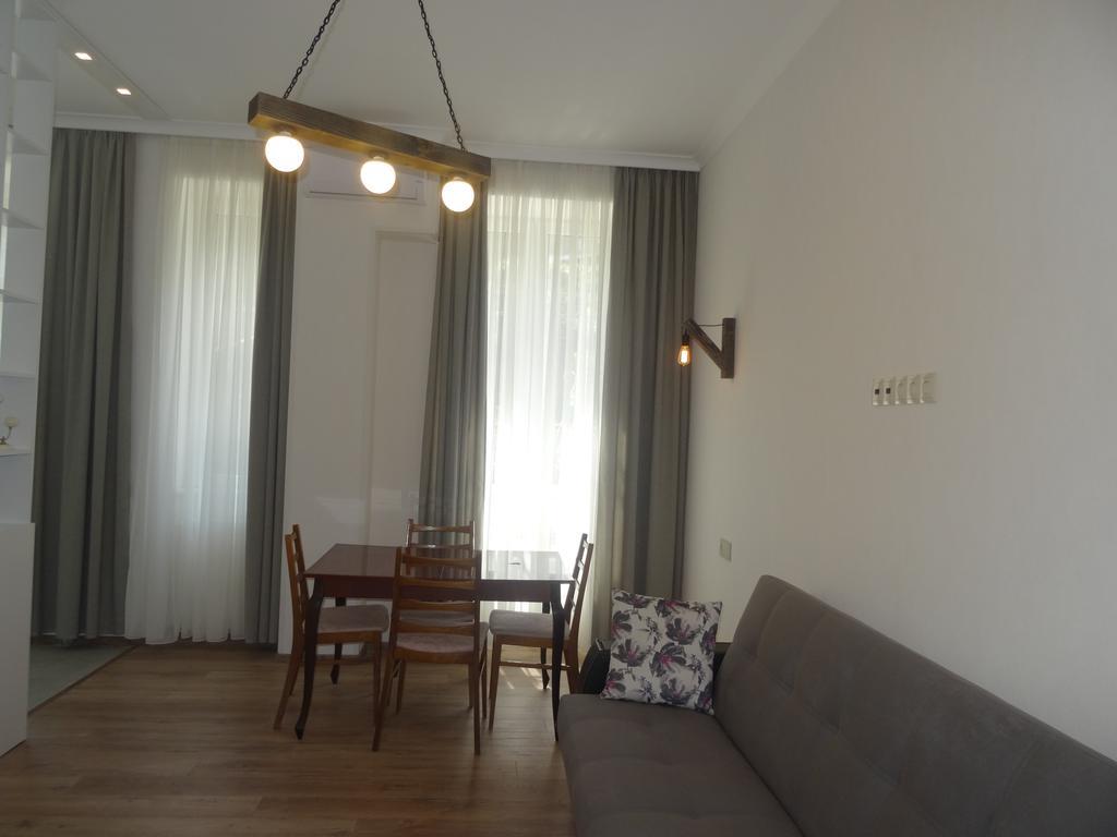 20 Griboedov Apartment- Heart Of ティビリシ エクステリア 写真